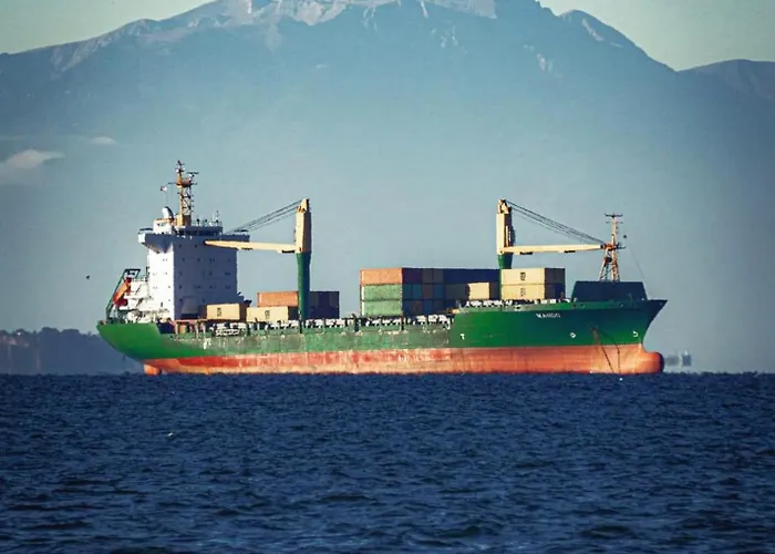 Stylish Seaview Rooftop 4*