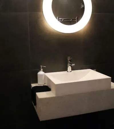 Stylish Seaview Rooftop 4*