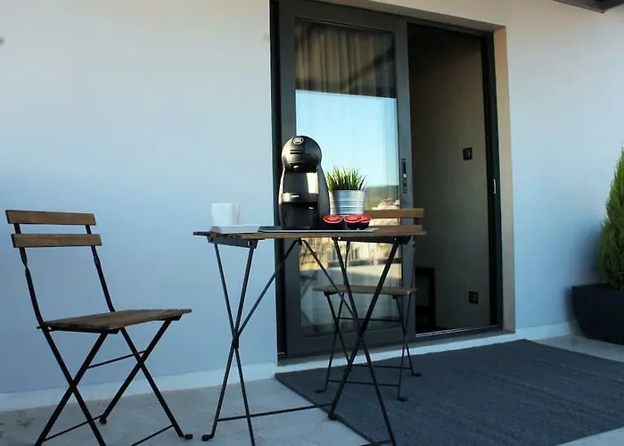 Stylish Seaview Rooftop 4* 테살로니키