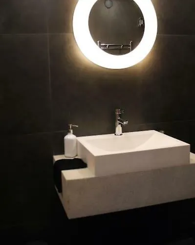 Stylish Seaview Rooftop 4*